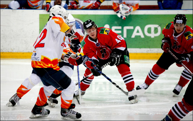 25.04.2010. МХЛ. Финал. "Кузнецкие медведи" (Новокузнецк) - "Стальные Лисы" (Магнитогорск) - 2:0. Фото 01. 25.04.2010. МХЛ. Финал. "Кузнецкие медведи" (Новокузнецк) - "Стальные Лисы" (Магнитогорск) - 2:0. Фото 01.