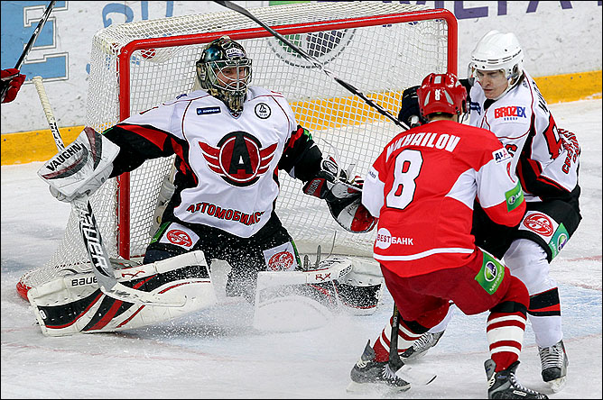 30 ноября 2011 года. Сокольники. Регулярный чемпионат КХЛ. "Спартак" — "Автомобилист" — 5:2 30 ноября 2011 года. Сокольники. Регулярный чемпионат КХЛ. "Спартак" — "Автомобилист" — 5:2