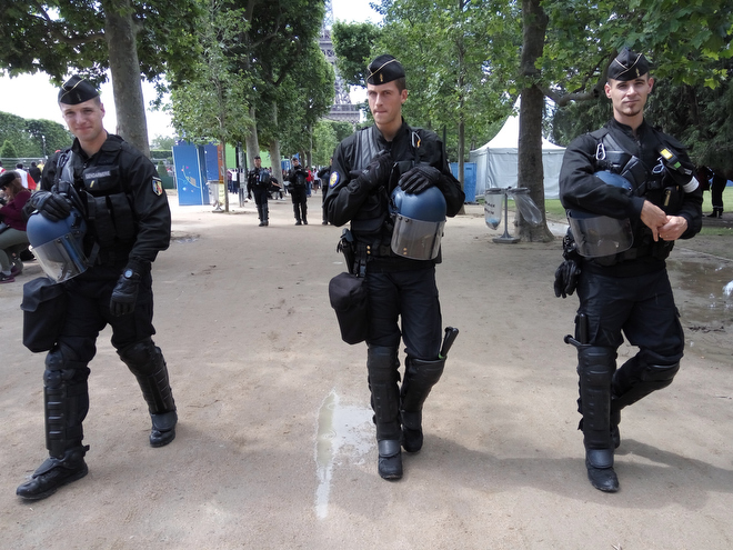 Полиция не дремлет Полиция не дремлет