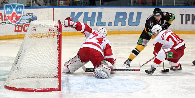 20 февраля 2012 года. Череповец. Регулярный чемпионат КХЛ. "Северсталь" — "Витязь" — 8:2 20 февраля 2012 года. Череповец. Регулярный чемпионат КХЛ. "Северсталь" — "Витязь" — 8:2