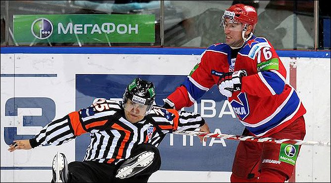14 сентября 2011 года. Москва. Регулярный чемпионат КХЛ. ЦСКА — "Авангард" — 1:2 14 сентября 2011 года. Москва. Регулярный чемпионат КХЛ. ЦСКА — "Авангард" — 1:2