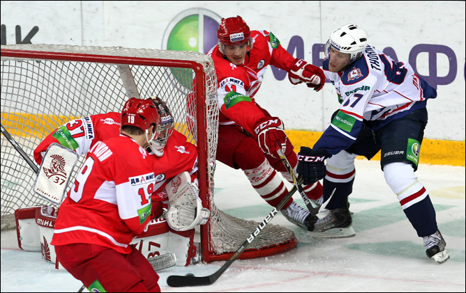 14 сентября 2011 года. Сокольники. Регулярный чемпионат КХЛ. "Спартак" — "Торпедо" — 1:4 14 сентября 2011 года. Сокольники. Регулярный чемпионат КХЛ. "Спартак" — "Торпедо" — 1:4