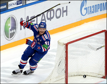 29 ноября 2013 года. Санкт-Петербург. Регулярный чемпионат КХЛ. СКА — "Атлант" — 4:1. Патрик Торесен 29 ноября 2013 года. Санкт-Петербург. Регулярный чемпионат КХЛ. СКА — "Атлант" — 4:1. Патрик Торесен