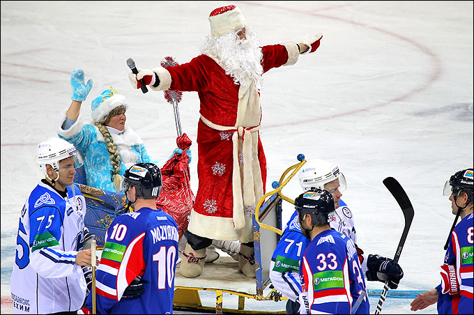 30 декабря 2011 года. Магнитогорск. Регулярный чемпионат КХЛ. "Металлург" (Магнитогорск) – "Нефтехимик" — 1:0 30 декабря 2011 года. Магнитогорск. Регулярный чемпионат КХЛ. "Металлург" (Магнитогорск) – "Нефтехимик" — 1:0