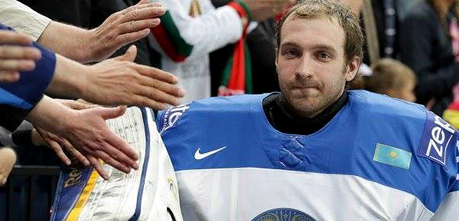Вратарь сборной Казахстана Алексей Иванов Вратарь сборной Казахстана Алексей Иванов