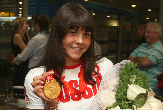 Лариса Ильченко, завоевавшая золото Пекина, пропустит Олимпиаду-2012 Лариса Ильченко, завоевавшая золото Пекина, пропустит Олимпиаду-2012