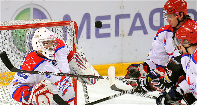20 апреля 2012 года. Омск. Плей-офф чемпионата МХЛ. Финал. "Омские Ястребы" — "Красная Армия" — 5:3 20 апреля 2012 года. Омск. Плей-офф чемпионата МХЛ. Финал. "Омские Ястребы" — "Красная Армия" — 5:3