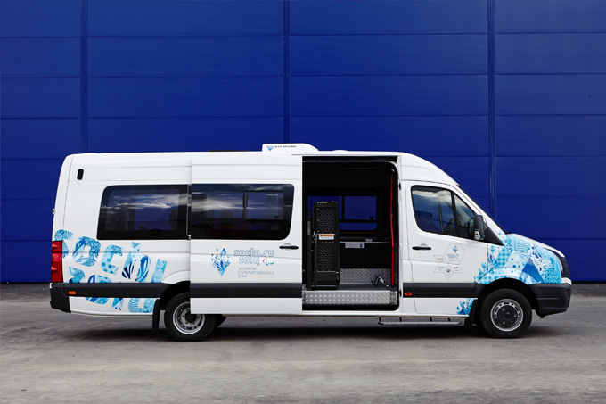 Автомобиль Volkswagen Multivan действительно является семейным, несмотря на все физические сложности и неприятности человека в жизни Автомобиль Volkswagen Multivan действительно является семейным, несмотря на все физические сложности и неприятности человека в жизни