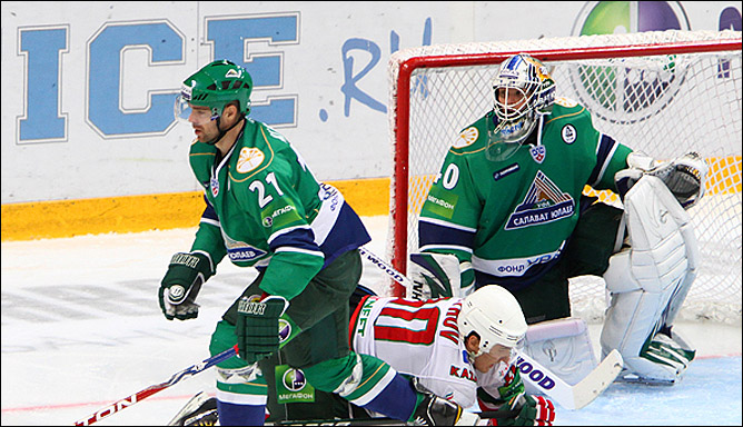 16 сентября 2011 года. Уфа. Регулярный чемпионат КХЛ. "Салават Юлаев" — "Ак Барс" — 5:4 16 сентября 2011 года. Уфа. Регулярный чемпионат КХЛ. "Салават Юлаев" — "Ак Барс" — 5:4