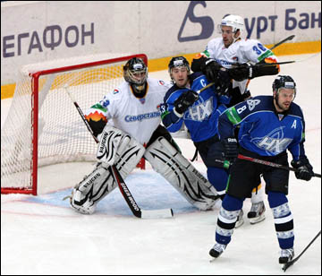 10 сентября 2012 года. Нижнекамск. Регулярный чемпионат КХЛ. "Нефтехимик" — "Северсталь" — 2:1 (ОТ) 10 сентября 2012 года. Нижнекамск. Регулярный чемпионат КХЛ. "Нефтехимик" — "Северсталь" — 2:1 (ОТ)