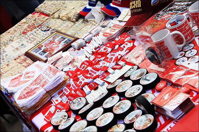 Жара, Парк Горького, хоккей, "Спартак" Жара, Парк Горького, хоккей, "Спартак"