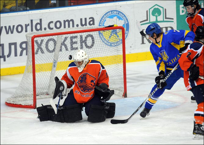 17 декабря 2011 года. Чемпионат мира (U-20). Дивизион II. Украина – Нидерланды – 7:0. 17 декабря 2011 года. Чемпионат мира (U-20). Дивизион II. Украина – Нидерланды – 7:0.