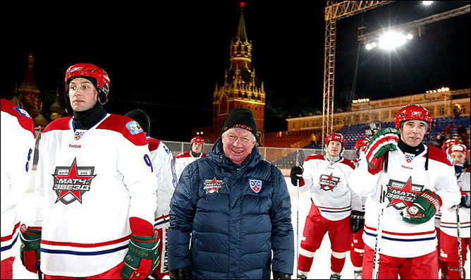 Сергей Михалев на первом матче Всех Звезд КХЛ Сергей Михалев на первом матче Всех Звезд КХЛ