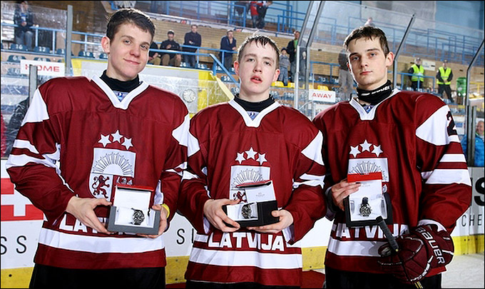 20 апреля 2012 года. Зноймо. Юниорский чемпионат мира. Утешительный турнир. Чехия — Латвия — 7:4 20 апреля 2012 года. Зноймо. Юниорский чемпионат мира. Утешительный турнир. Чехия — Латвия — 7:4