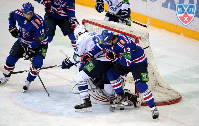 1 февраля 2013 года. Санкт-Петербург. Регулярный чемпионат КХЛ. СКА — "Динамо" М — 3:1 1 февраля 2013 года. Санкт-Петербург. Регулярный чемпионат КХЛ. СКА — "Динамо" М — 3:1