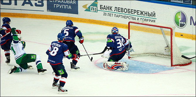 21 сентября 2011 года. Новосибирск. Регулярный чемпионат КХЛ. "Сибирь" — "Салават Юлаев" — 5:4 21 сентября 2011 года. Новосибирск. Регулярный чемпионат КХЛ. "Сибирь" — "Салават Юлаев" — 5:4