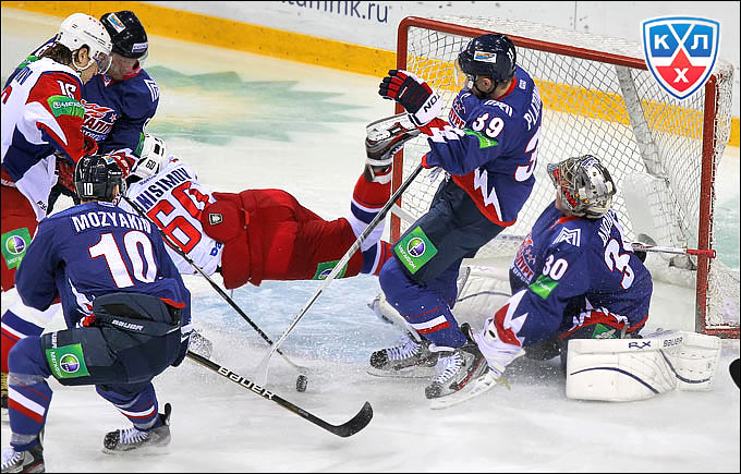 13 октября 2012 года. Магнитогорск. Регулярный чемпионат КХЛ. "Металлург" Мг — "Локомотив" — 2:3 (ПБ) 13 октября 2012 года. Магнитогорск. Регулярный чемпионат КХЛ. "Металлург" Мг — "Локомотив" — 2:3 (ПБ)
