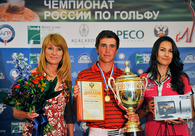 Олимпийская чемпионка Светлана Журова увлекается гольфом Олимпийская чемпионка Светлана Журова увлекается гольфом