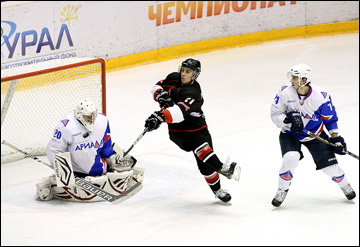 15 октября 2013 года. Челябинск. Регулярный чемпионат ВХЛ. "Челмет" — "Ариада" — 2:1 15 октября 2013 года. Челябинск. Регулярный чемпионат ВХЛ. "Челмет" — "Ариада" — 2:1