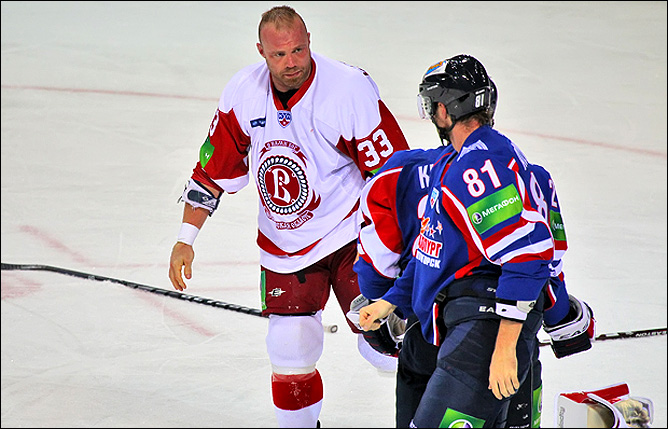 22 сентября 2011 года. Магнитогорск. Регулярный чемпионат КХЛ. "Металлург" Мг — "Витязь" 22 сентября 2011 года. Магнитогорск. Регулярный чемпионат КХЛ. "Металлург" Мг — "Витязь"