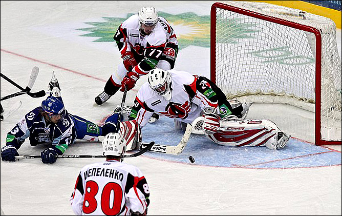 25.09.2010. Динамо Мн - Автомобилист - 2:1. Фото 04. 25.09.2010. Динамо Мн - Автомобилист - 2:1. Фото 04.