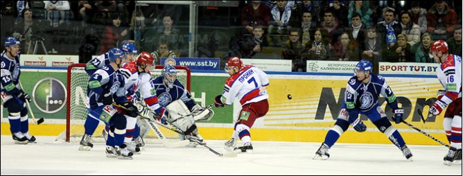 30 января 2011 года. Регулярный чемпионат КХЛ. Минск. "Динамо" Мн - ЦСКА - 2:3. 30 января 2011 года. Регулярный чемпионат КХЛ. Минск. "Динамо" Мн - ЦСКА - 2:3.