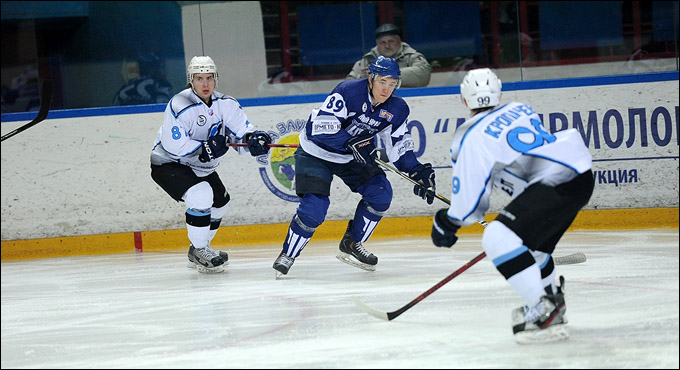 9 февраля 2012 года. Орск. Регулярный чемпионат ВХЛ. "Южный Урал" — "Мечел" — 3:0 9 февраля 2012 года. Орск. Регулярный чемпионат ВХЛ. "Южный Урал" — "Мечел" — 3:0