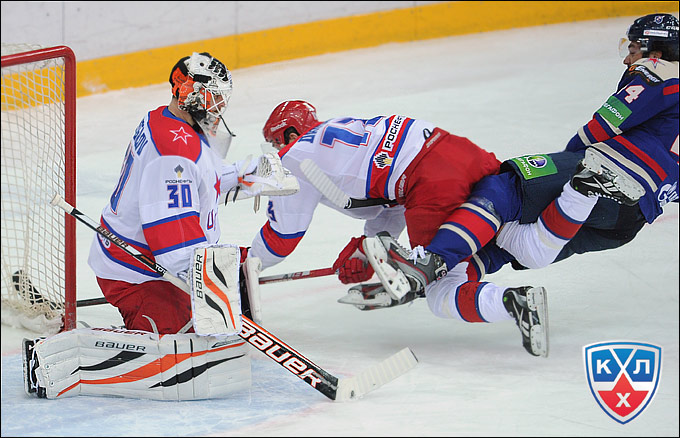 26 декабря 2012 года. Санкт-Петербург. Регулярный чемпионат КХЛ. СКА — ЦСКА — 1:2 (ОТ) 26 декабря 2012 года. Санкт-Петербург. Регулярный чемпионат КХЛ. СКА — ЦСКА — 1:2 (ОТ)