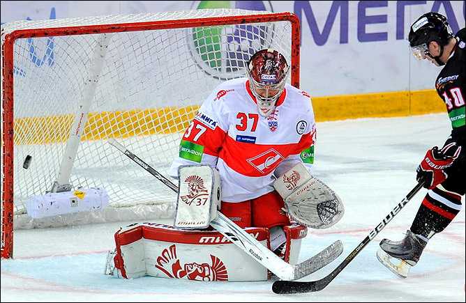 24 сентября 2011 года. Омск. Регулярный чемпионат КХЛ. "Авангард" — "Спартак" — 4:3 24 сентября 2011 года. Омск. Регулярный чемпионат КХЛ. "Авангард" — "Спартак" — 4:3