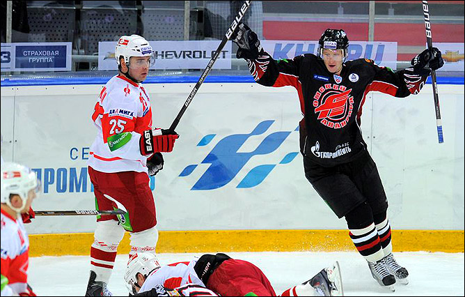 24 сентября 2011 года. Омск. Регулярный чемпионат КХЛ. "Авангард" — "Спартак" — 4:3 24 сентября 2011 года. Омск. Регулярный чемпионат КХЛ. "Авангард" — "Спартак" — 4:3