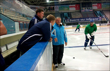 Евгений Зиновьев Евгений Зиновьев