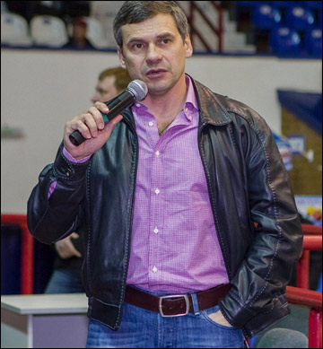 Дмитрий Квартальнов на встрече с болельщиками Дмитрий Квартальнов на встрече с болельщиками