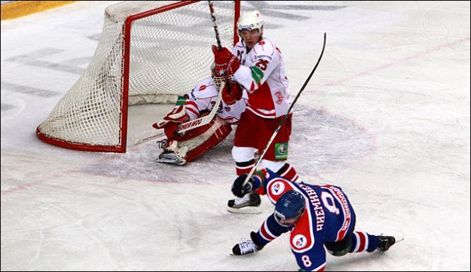 2 февраля 2011 года. Регулярный чемпионат КХЛ. Новосибирск. "Сибирь" — "Спартак" — 5:1. 2 февраля 2011 года. Регулярный чемпионат КХЛ. Новосибирск. "Сибирь" — "Спартак" — 5:1.