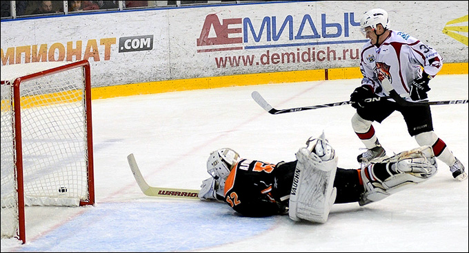 13 сентября 2012 года. Пермь. Регулярный чемпионат ВХЛ. "Молот-Прикамье" — "Рубин" — 1:3 13 сентября 2012 года. Пермь. Регулярный чемпионат ВХЛ. "Молот-Прикамье" — "Рубин" — 1:3