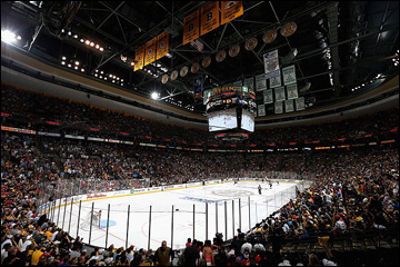 "TD Garden" — родной дом бостонских "мишек" "TD Garden" — родной дом бостонских "мишек"