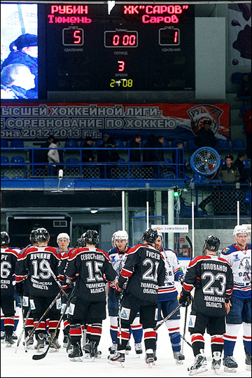 11 марта 2013 года. Тюмень. Плей-офф ВХЛ. 1/8 финала. Матч № 5. "Рубин" — ХК "Саров" — 5:1 11 марта 2013 года. Тюмень. Плей-офф ВХЛ. 1/8 финала. Матч № 5. "Рубин" — ХК "Саров" — 5:1
