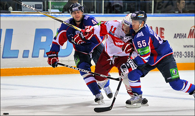 26 сентября 2011 года. Магнитогорск. Регулярный чемпионат КХЛ. "Металлург” Мг – "Спартак” – 4:2 26 сентября 2011 года. Магнитогорск. Регулярный чемпионат КХЛ. "Металлург” Мг – "Спартак” – 4:2