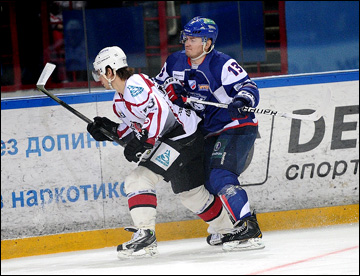 30 января 2013 года. Орск. Регулярный чемпионат ВХЛ. "Южный Урал" — "Рубин" — 2:3 30 января 2013 года. Орск. Регулярный чемпионат ВХЛ. "Южный Урал" — "Рубин" — 2:3