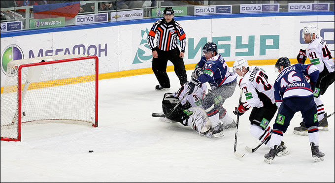 14 января 2012 года. Нижний Новгород. Регулярный чемпионат КХЛ. "Торпедо" — "Авангард" — 2:3 14 января 2012 года. Нижний Новгород. Регулярный чемпионат КХЛ. "Торпедо" — "Авангард" — 2:3