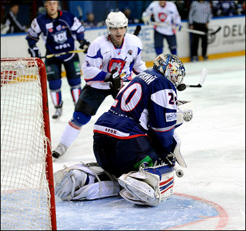 2 ноября 2012 года. Орск. Регулярный чемпионат ВХЛ. "Южный Урал" — "Кристалл" — 3:0 2 ноября 2012 года. Орск. Регулярный чемпионат ВХЛ. "Южный Урал" — "Кристалл" — 3:0