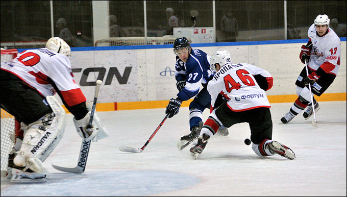 29 октября 2012 года. Рязань. Регулярный чемпионат ВХЛ. ХК "Рязань" — "Челмет" — 1:7 29 октября 2012 года. Рязань. Регулярный чемпионат ВХЛ. ХК "Рязань" — "Челмет" — 1:7