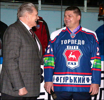 Почётный президент "Торпедо" Николай Пугин и Андрей Коваленко Почётный президент "Торпедо" Николай Пугин и Андрей Коваленко