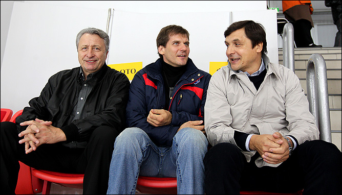 30 сентября 2011 года. Сокольники. Регулярный чемпионат КХЛ. "Спартак" — ЦСКА — 2:1 30 сентября 2011 года. Сокольники. Регулярный чемпионат КХЛ. "Спартак" — ЦСКА — 2:1