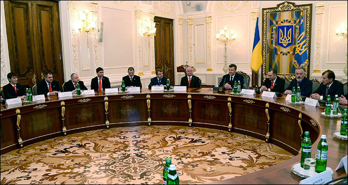 "Донбасс" на приёме у президента Украины Виктора Януковича "Донбасс" на приёме у президента Украины Виктора Януковича