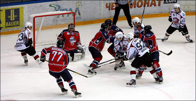 19 сентября 2012 года. Курган. Регулярный чемпионат ВХЛ. "Зауралье" — "Рубин" — 1:0 19 сентября 2012 года. Курган. Регулярный чемпионат ВХЛ. "Зауралье" — "Рубин" — 1:0