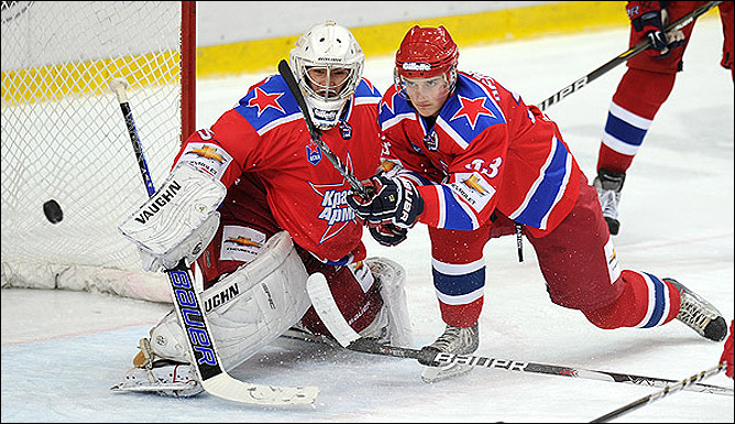 1 октября 2011 года. Москва. Регулярный чемпионат МХЛ. "ЦСКА — Красная Армия" — "Алмаз" — 0:1 1 октября 2011 года. Москва. Регулярный чемпионат МХЛ. "ЦСКА — Красная Армия" — "Алмаз" — 0:1