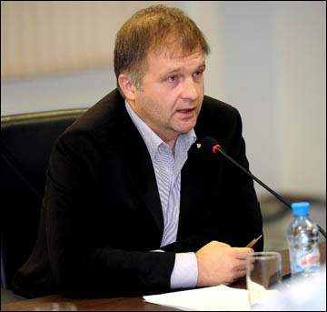 Начальник Департамента судейства КХЛ Александр Поляков Начальник Департамента судейства КХЛ Александр Поляков