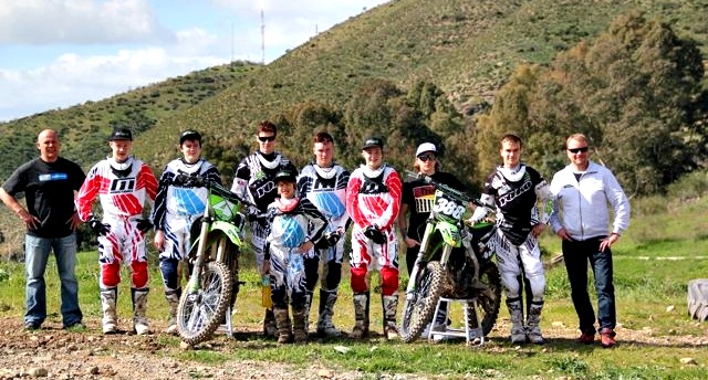 Кими и члены команды Ice 1 Racing Кими и члены команды Ice 1 Racing