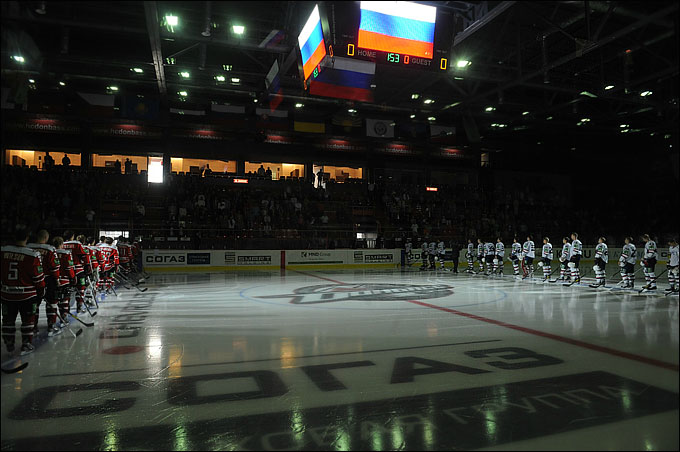 15 сентября 2012 года. Донецк. Регулярный чемпионат КХЛ. "Донбасс" — "Сибирь" — 2:3 (ПБ) 15 сентября 2012 года. Донецк. Регулярный чемпионат КХЛ. "Донбасс" — "Сибирь" — 2:3 (ПБ)