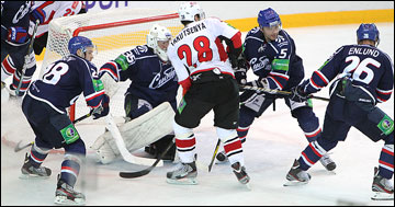 8 октября 2012 года. Новосибирск. Регулярный чемпионат КХЛ. "Сибирь" — "Трактор" — 2:1 8 октября 2012 года. Новосибирск. Регулярный чемпионат КХЛ. "Сибирь" — "Трактор" — 2:1